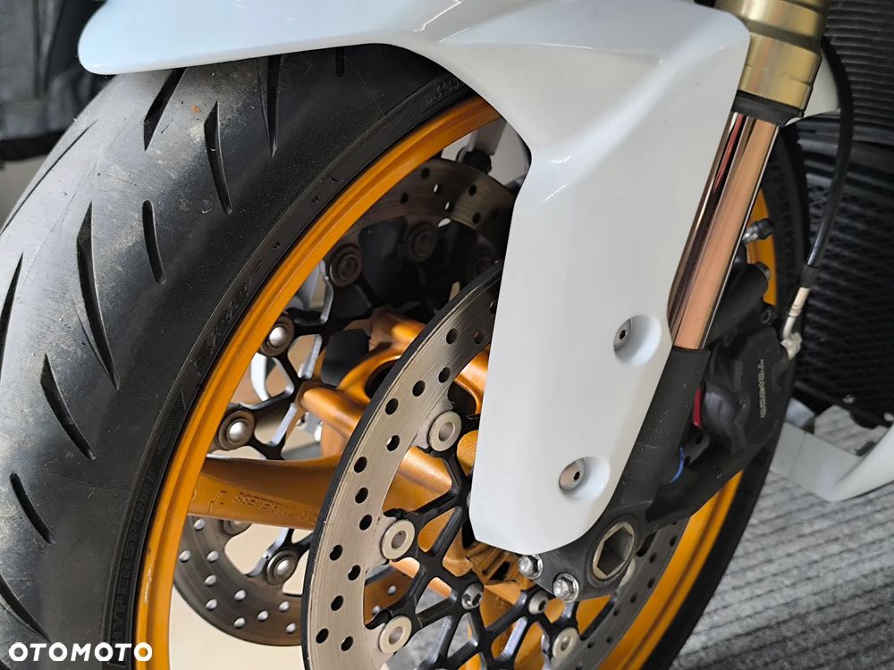Suzuki GSX-R - 7