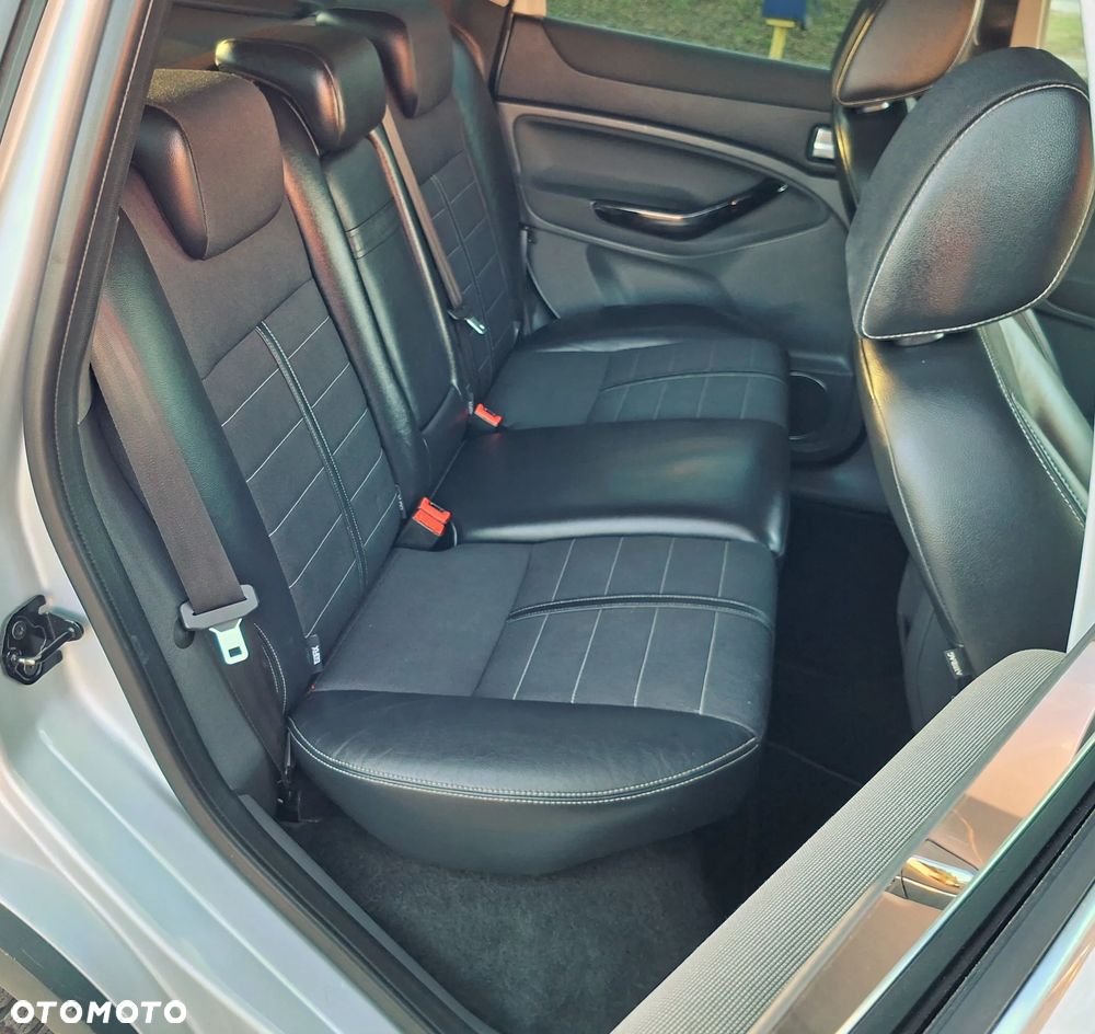 Ford Kuga 2.0 TDCi 4x4 Titanium - 23