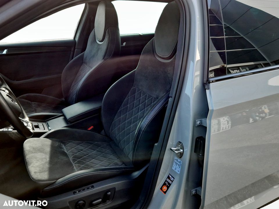 Skoda Superb 2.0 TSI DSG Sportline - 12