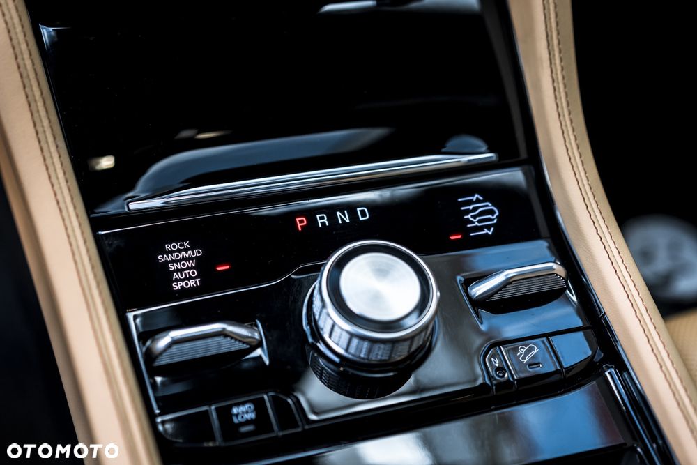 Jeep Grand Cherokee - 13