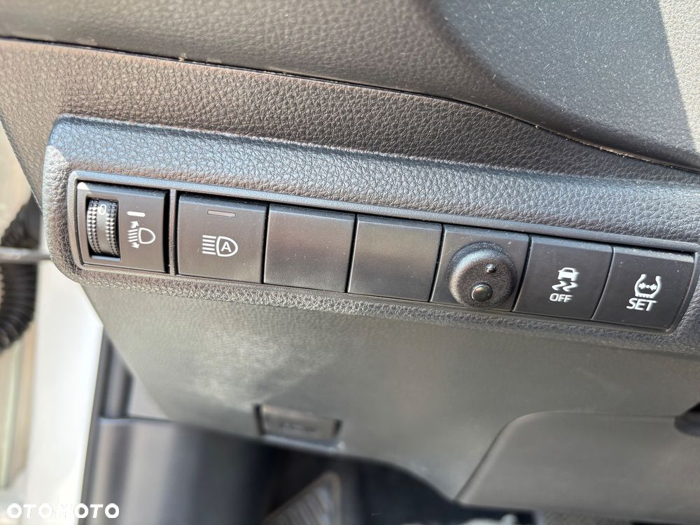 Toyota Corolla 1.8 Hybrid Executive - 28