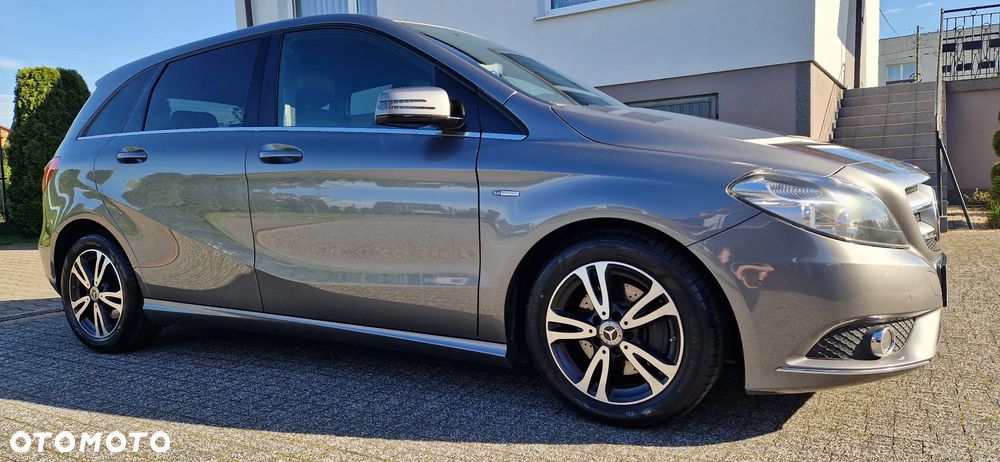 Mercedes-Benz Klasa B 180 7G-DCT Edition - 2