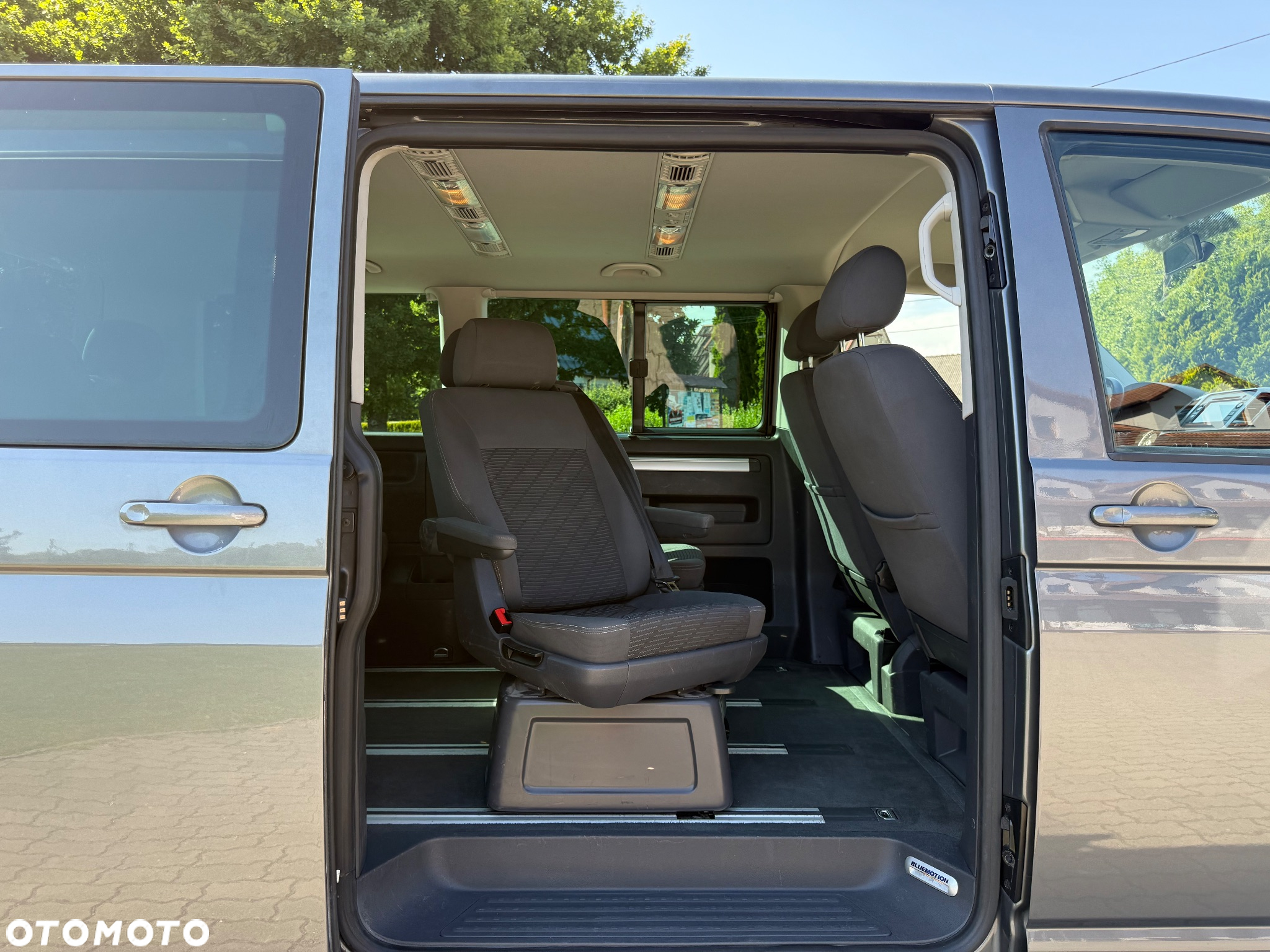 Volkswagen Multivan TDI L1 BlueMotion - 19