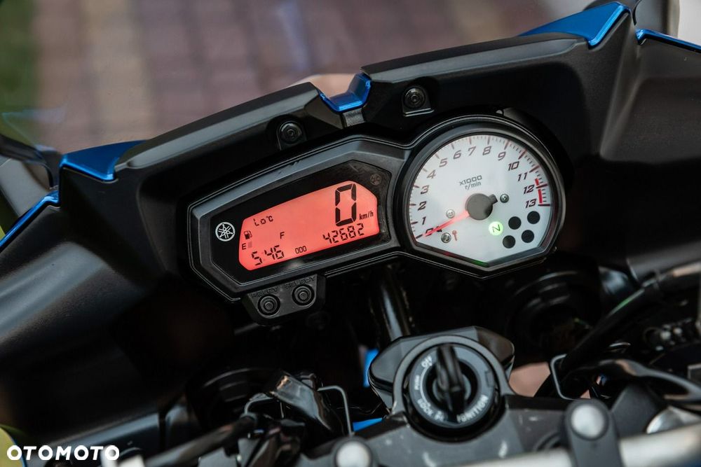 Yamaha FZ - 8