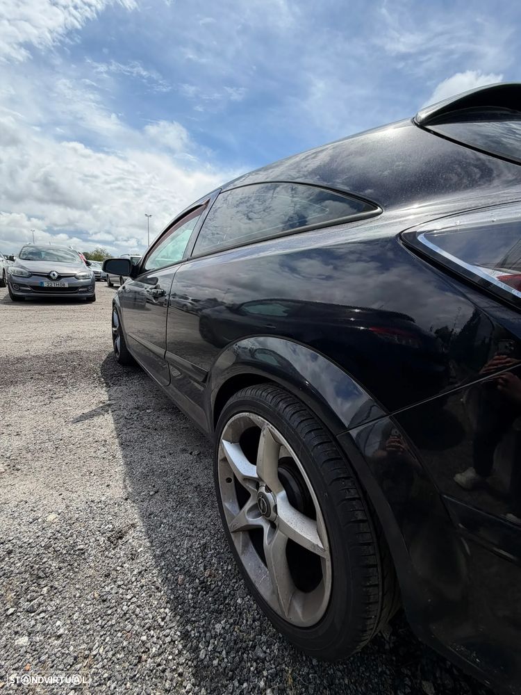 Opel Astra GTC 1.9 CDTI - 14