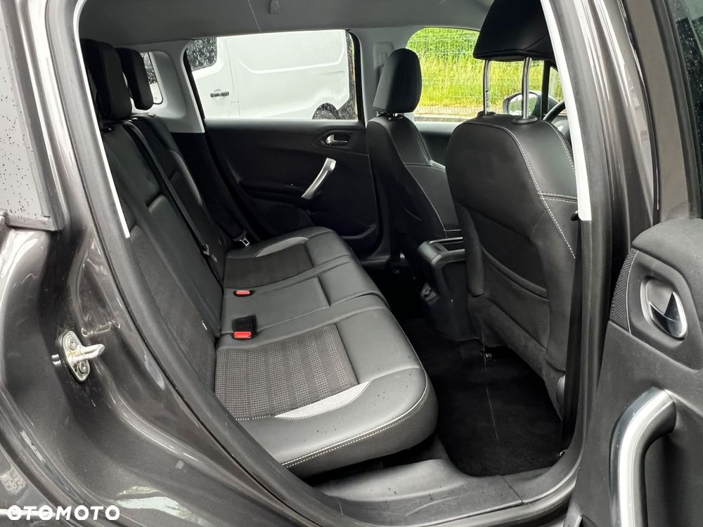 Peugeot 2008 - 15