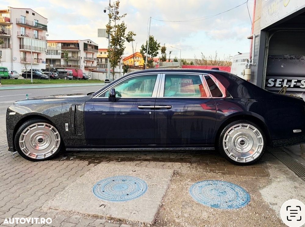 Rolls-Royce Phantom - 3