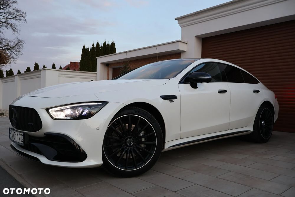 Mercedes-Benz AMG GT 43 4-Matic+ - 33