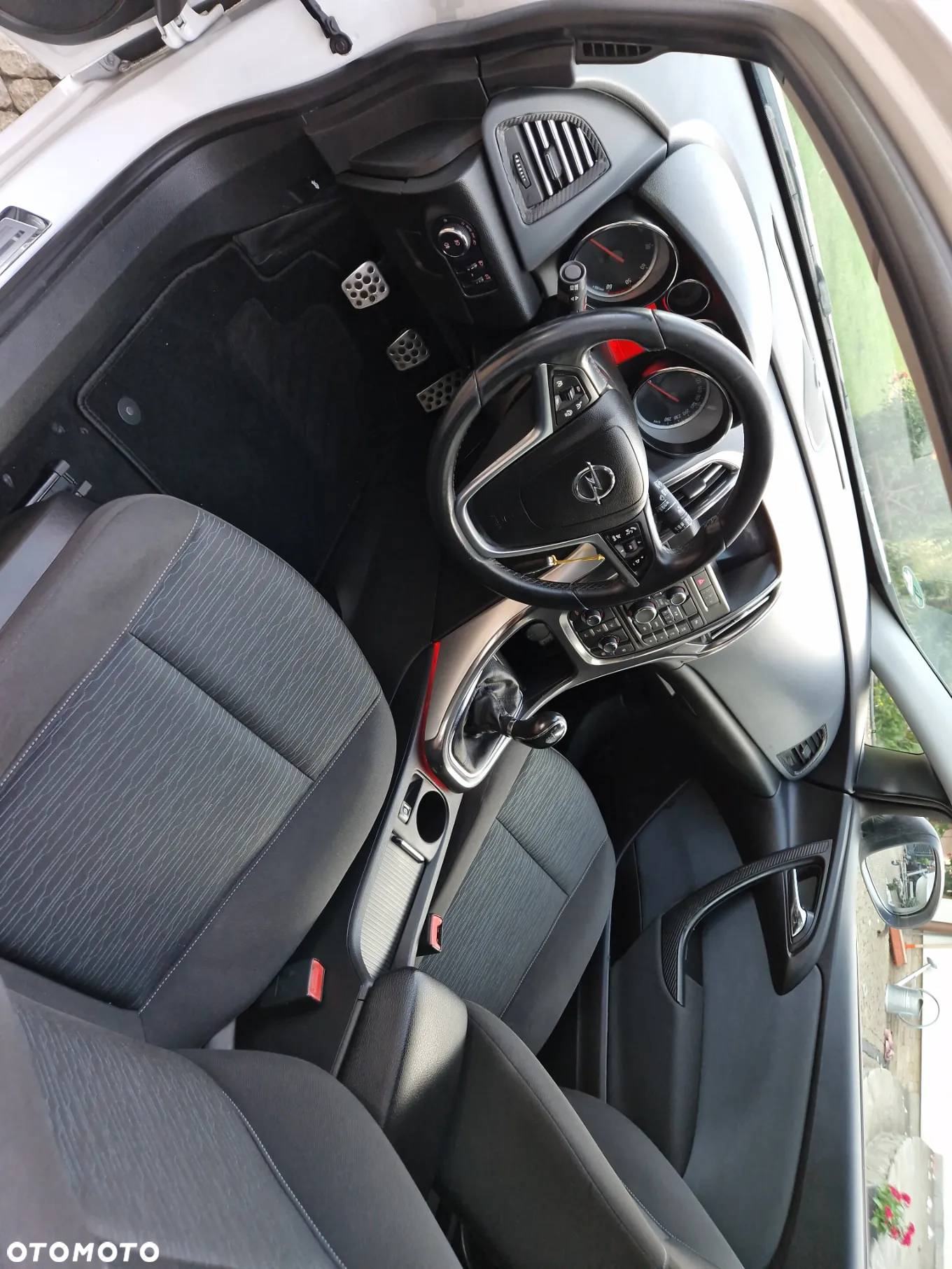 Opel Astra GTC 1.6 D (CDTi) DPF (ecoFLEX) Start/Stop - 20