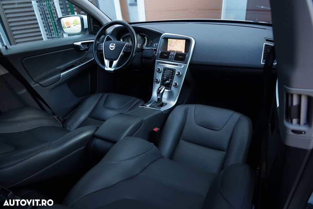Volvo XC 60 D4 Geartronic Summum - 13