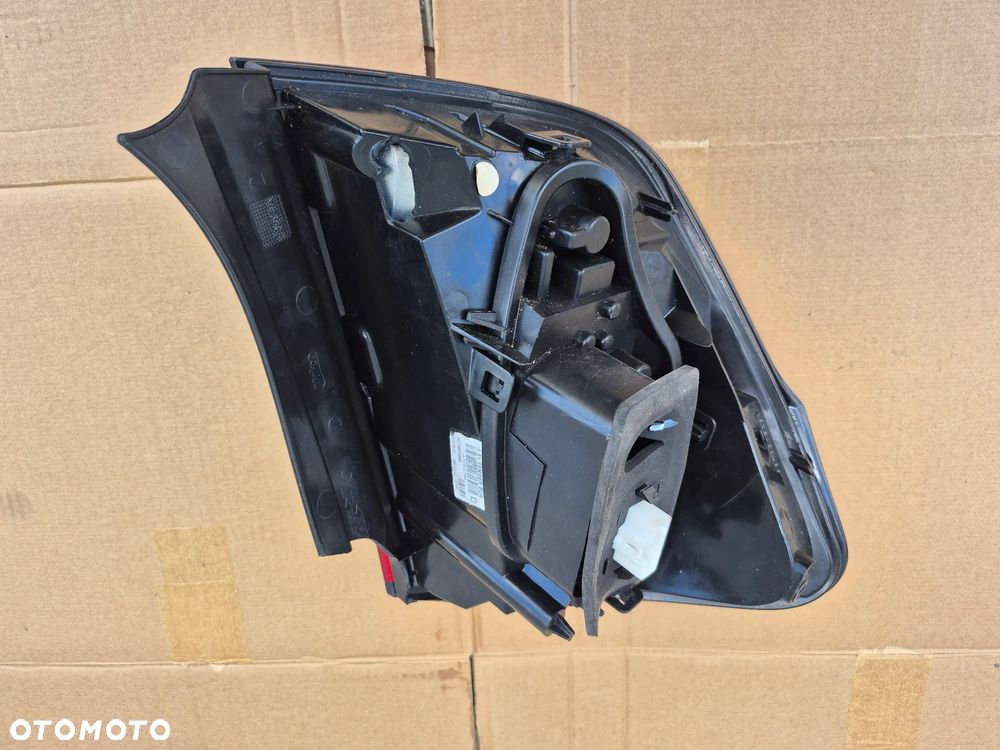 CITROEN C3 TYLNA PRAWA LAMPA - 2