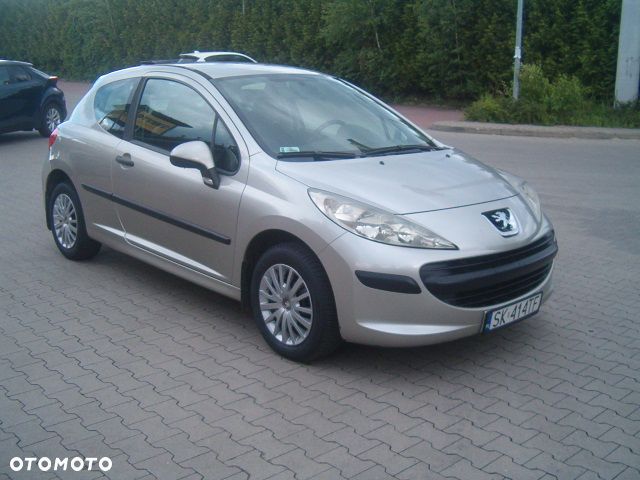 Peugeot 207 - 1