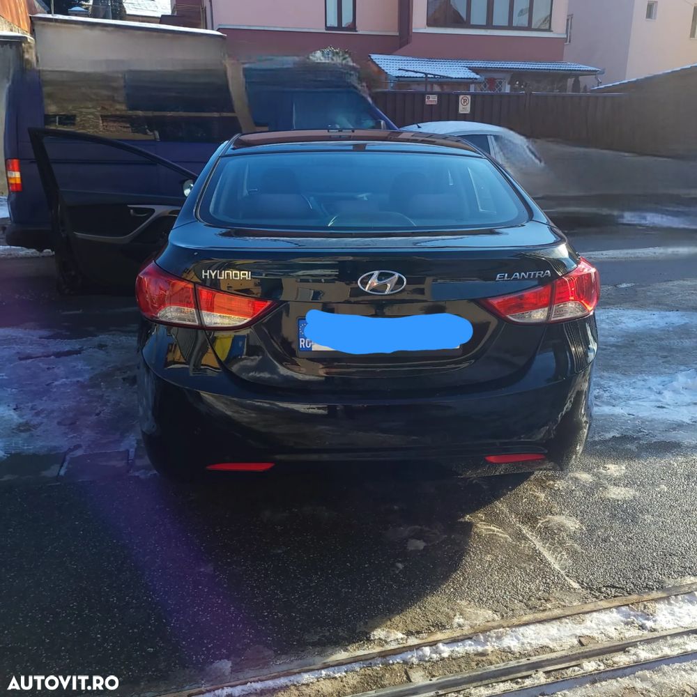Hyundai Elantra 1.6 MPi Highway - 4
