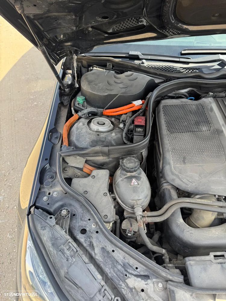 Mercedes-Benz E 300 Bluetec Hybrid Avantgarde - 46