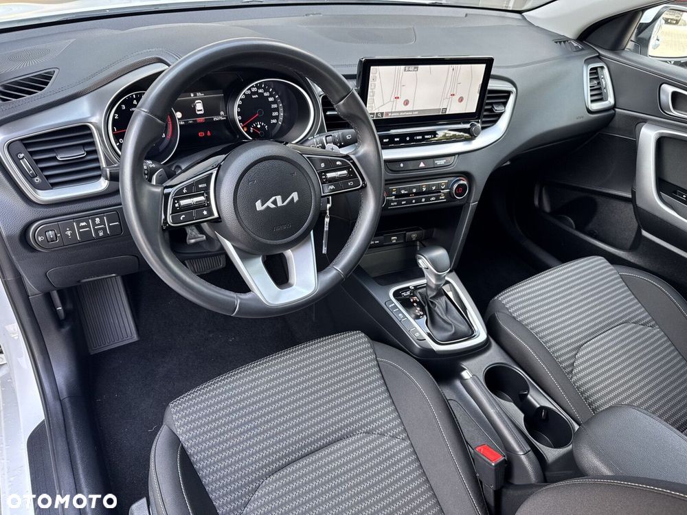 Kia Ceed 1.5 T-GDI M DCT - 14