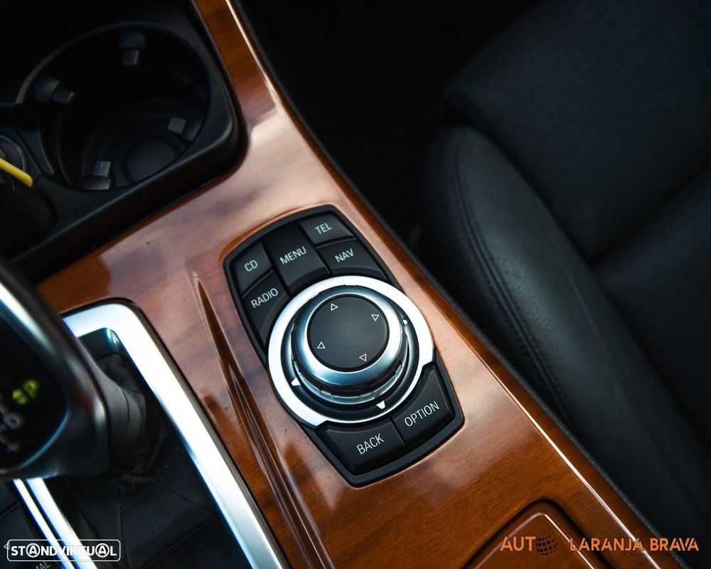 BMW 520 d Exclusive Auto 123g - 31