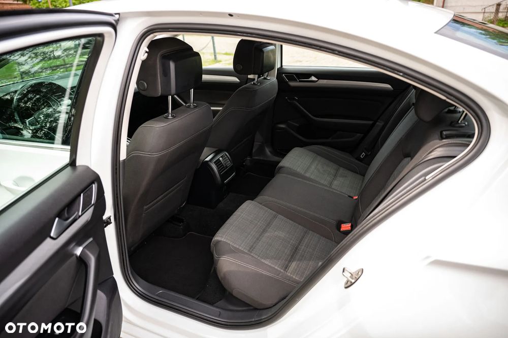 Volkswagen Passat 1.5 TSI EVO Comfortline DSG - 18