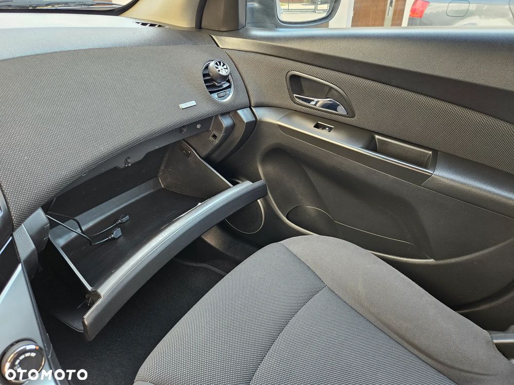 Chevrolet Cruze 1.8 LT - 21