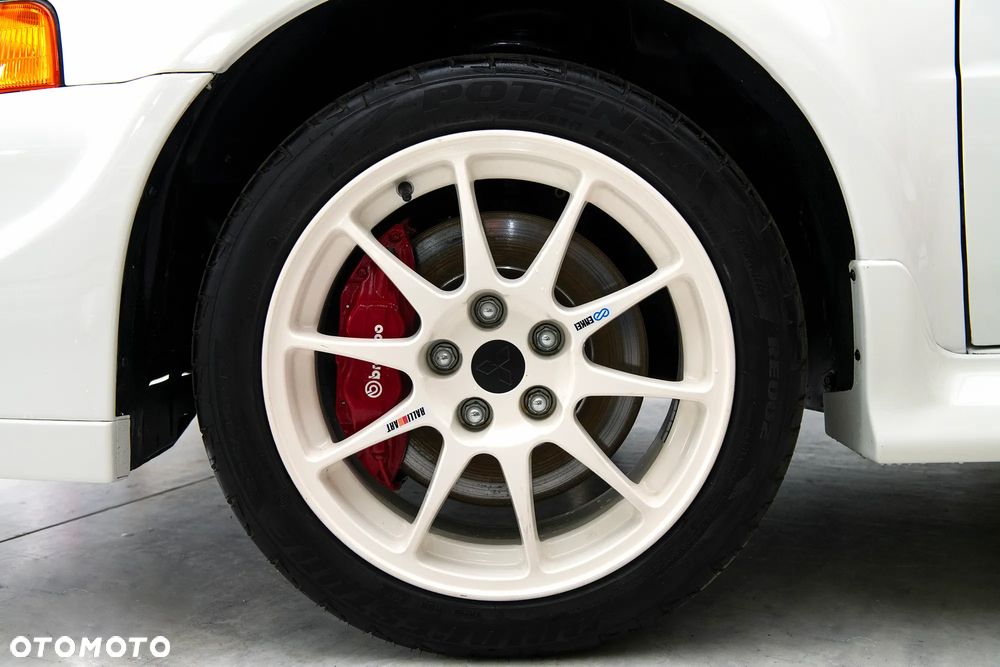 Mitsubishi Lancer Evolution - 10