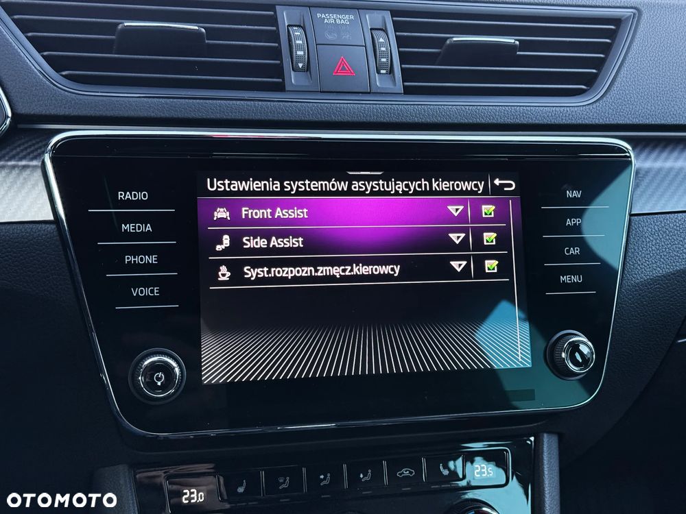 Skoda Superb 2.0 TDI SCR 4x4 Sportline DSG - 37