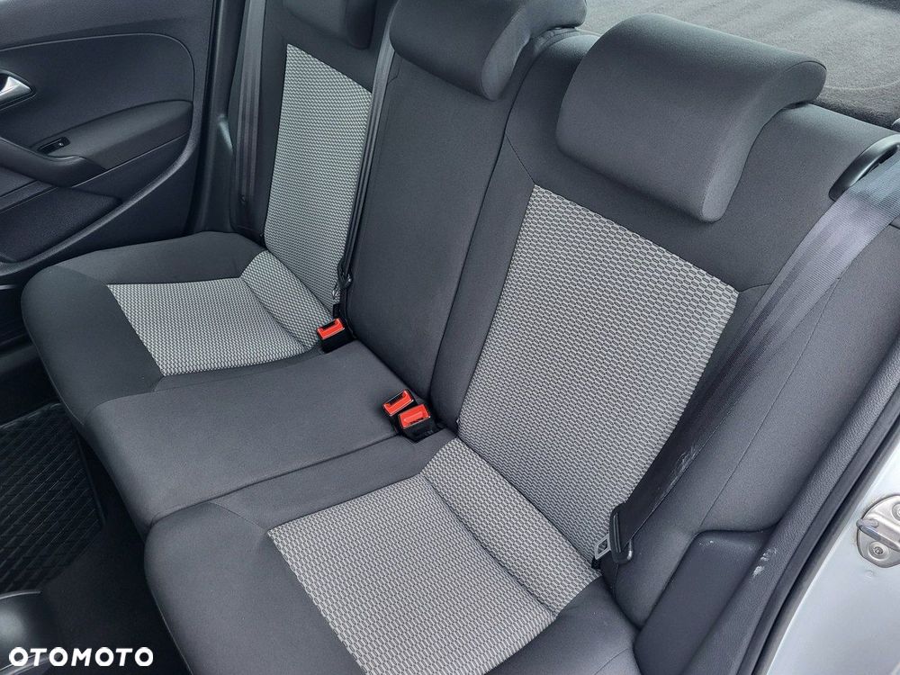 Volkswagen Polo - 25