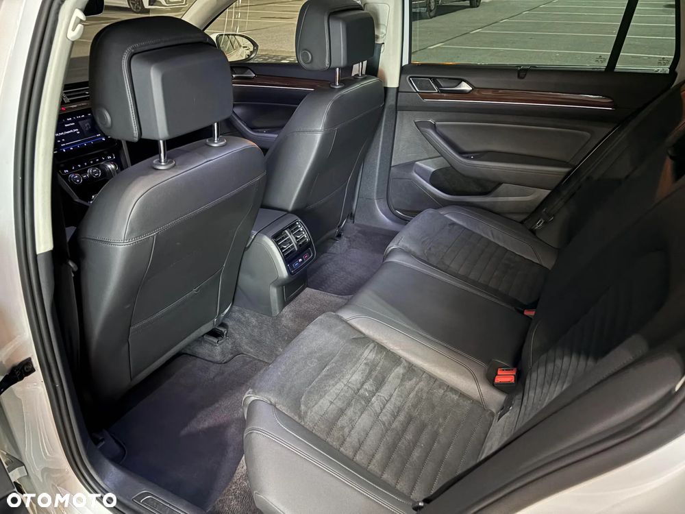 Volkswagen Passat 2.0 TDI SCR 4Motion DSG (BMT) Highline - 13