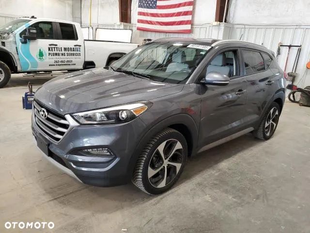 Hyundai Tucson - 2