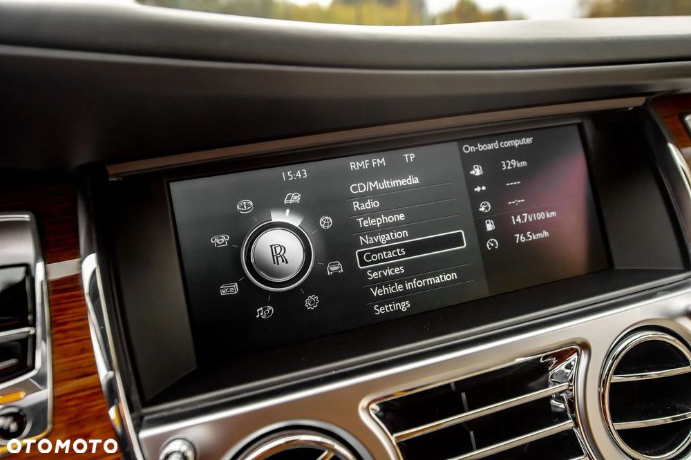 Rolls-Royce Ghost - 25