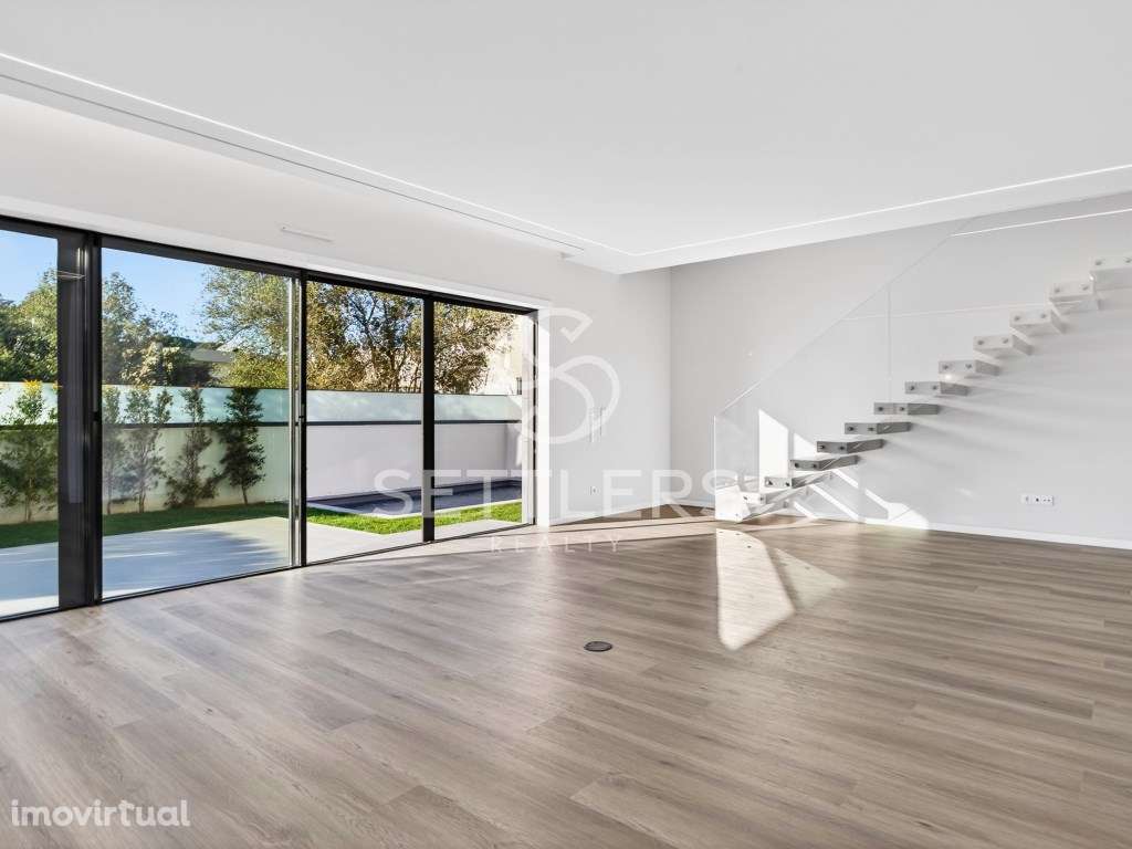 Moradia Isolada T3 + 1 - Estoril - Grande imagem: 2/41