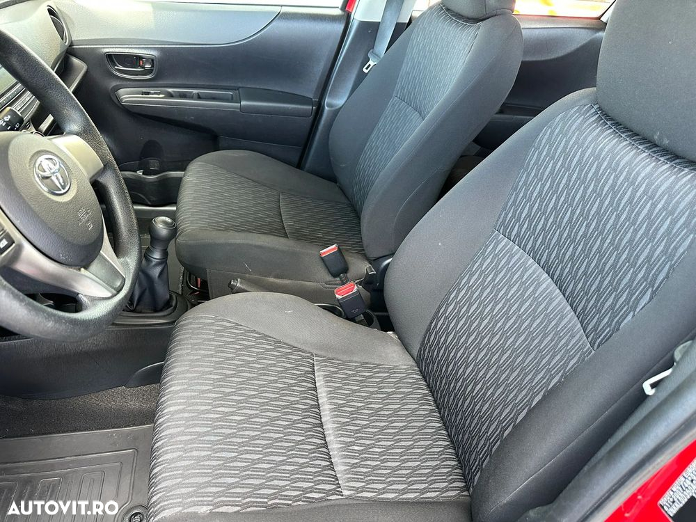 Toyota Yaris 1.0 VVT-i Terra - 10