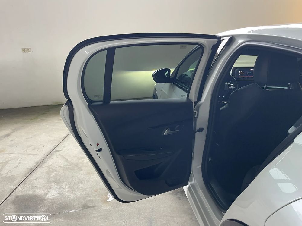 Peugeot 208 1.2 PureTech GT Line - 11