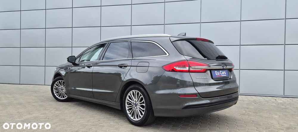 Ford Mondeo 2.0 Hybrid Titanium - 16