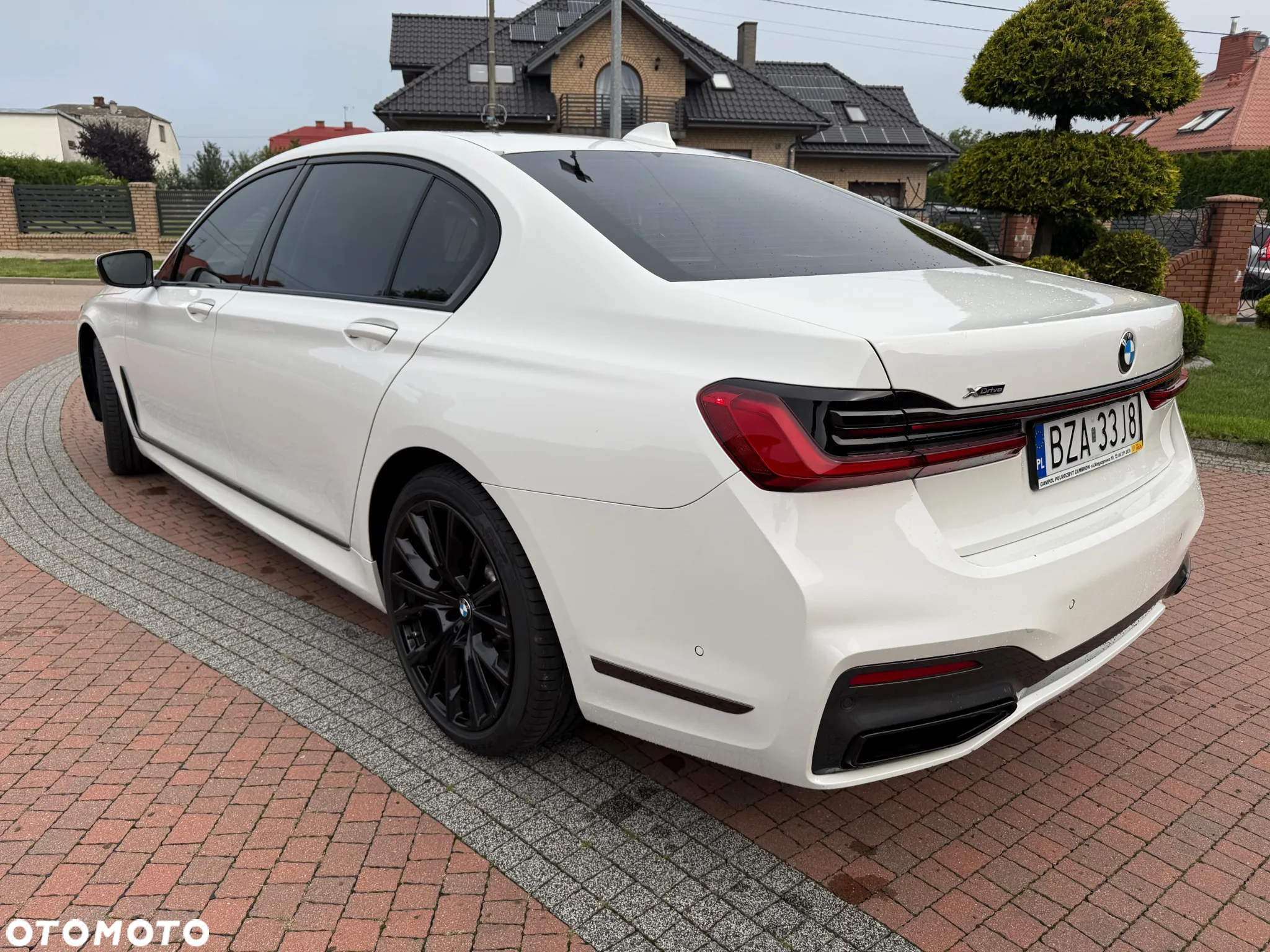 BMW Seria 7 750Li xDrive sport - 4