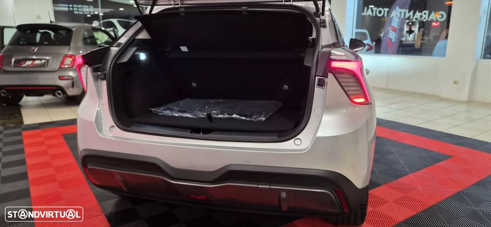 MG MG4 64 kWh Luxury - 44