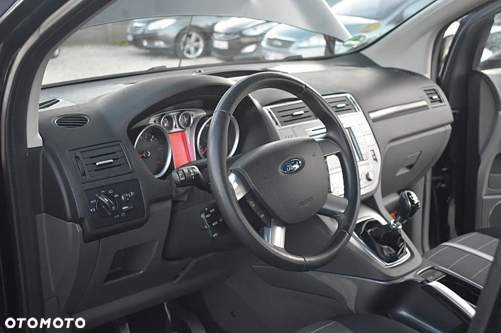 Ford Kuga 2.0 TDCi 4x4 Titanium - 17