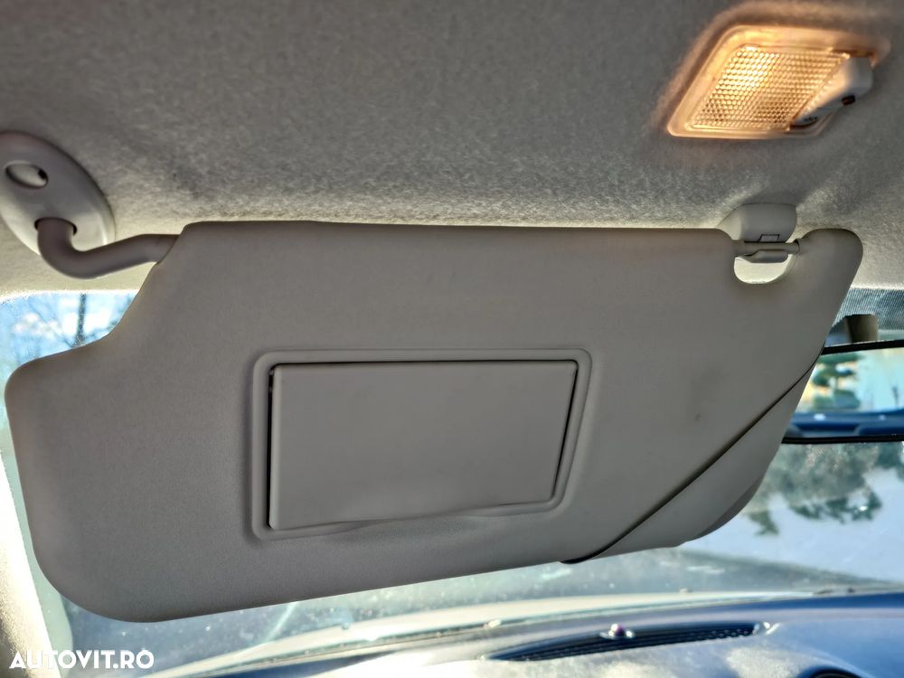 Ford Mondeo 1.8 TDCi Trend - 16