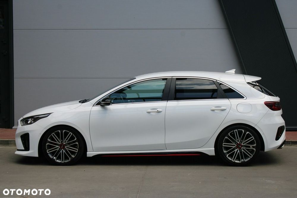 Kia Ceed 1.6 T-GDI GT - 40