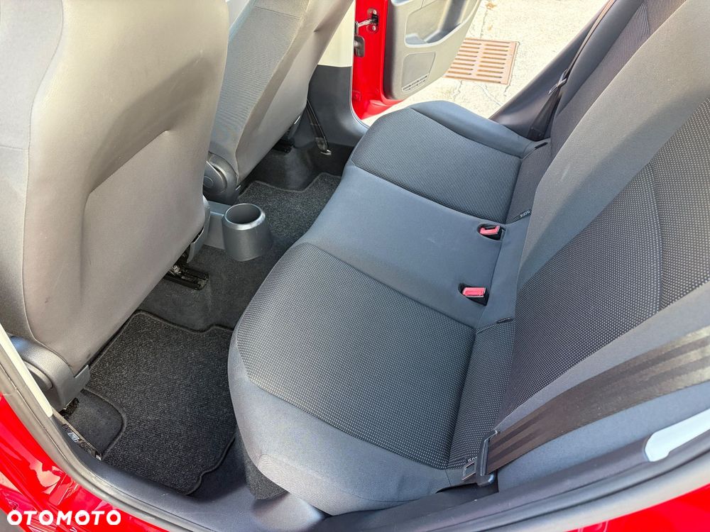 Volkswagen up! take - 9