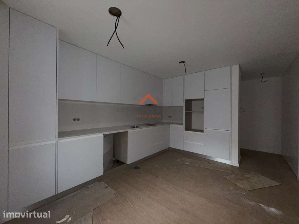 Apartamento T1+1 com 103 m² | 2 WC | 2 Lugares de Garagem - Centro ... - Grande imagem: 2/6