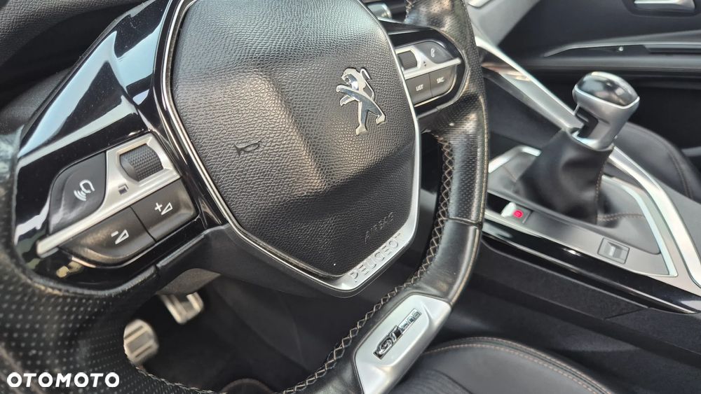Peugeot 3008 PureTech 130 Stop & Start GPF Allure Business-Paket - 35