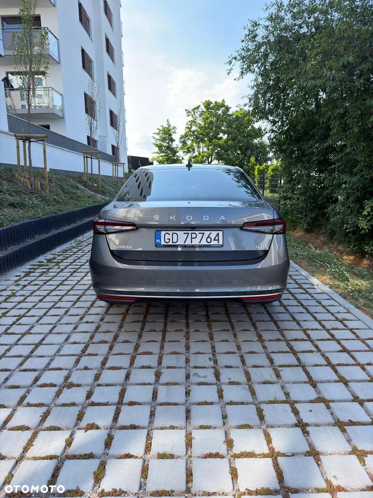 Skoda Superb 2.0 TDI SCR 4x4 L&K DSG - 3