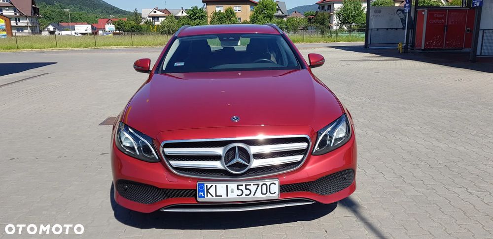 Mercedes-Benz Klasa E ver-200-d-9g--tronic-exclusive - 1