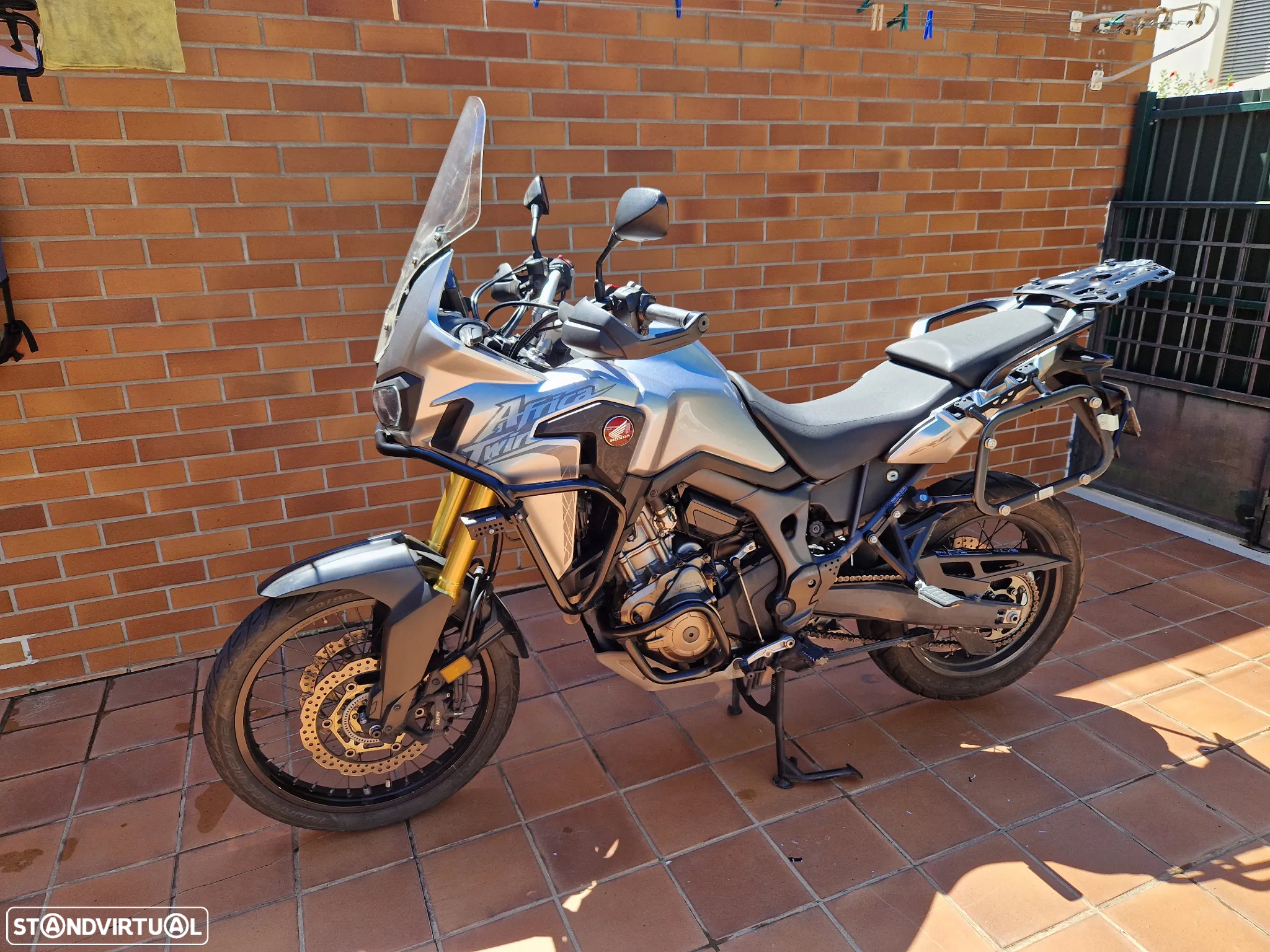 Honda Africa Twin SD04 - 57