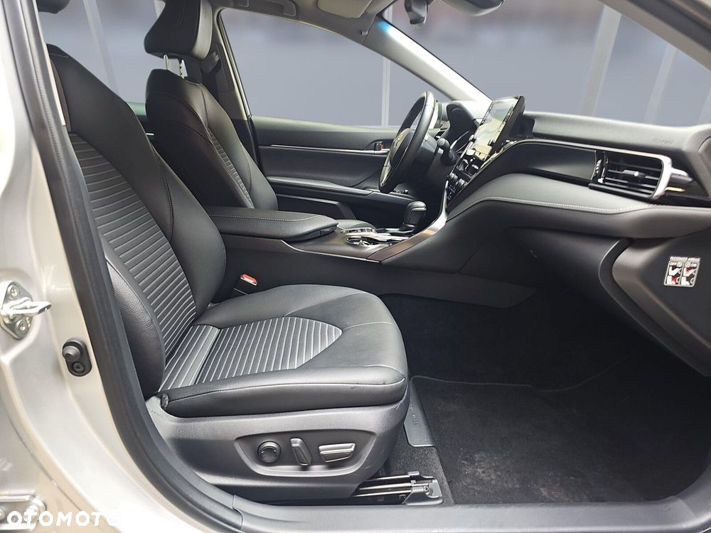Toyota Camry 2.5 Hybrid Prestige CVT - 11