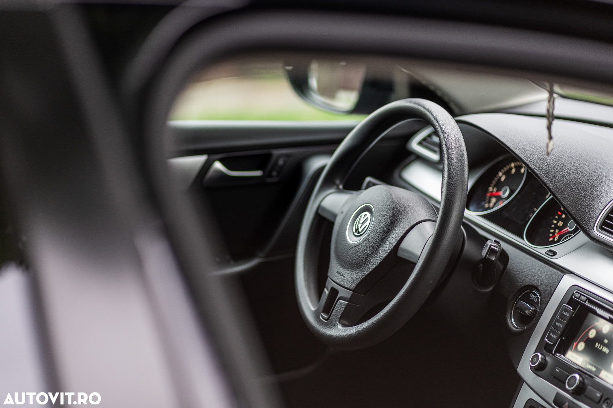 Volkswagen Passat - 22