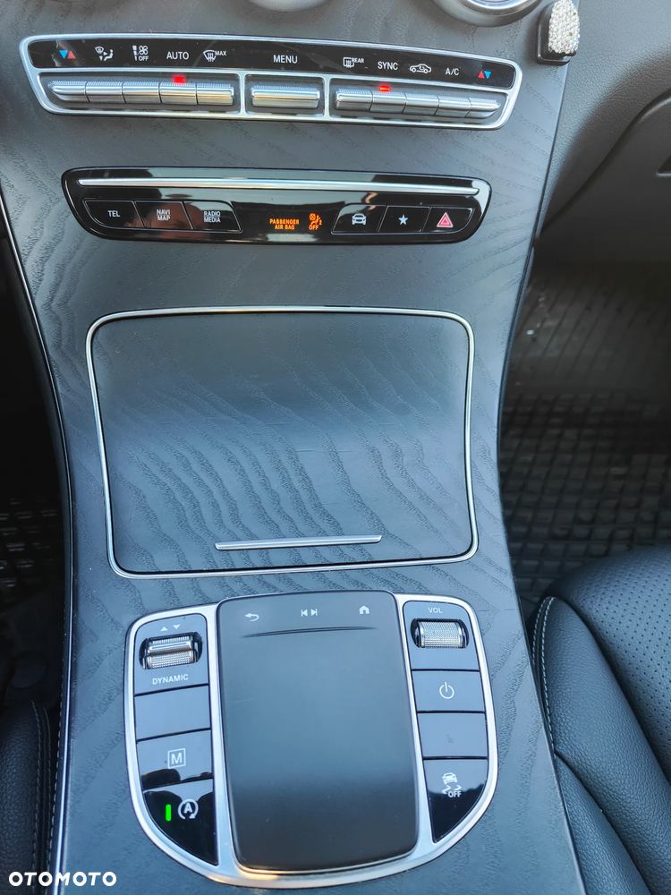 Mercedes-Benz GLC 300 4Matic 9G-TRONIC AMG Line - 33