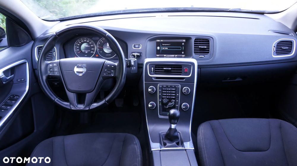 Volvo V60 D2 Edition - 13