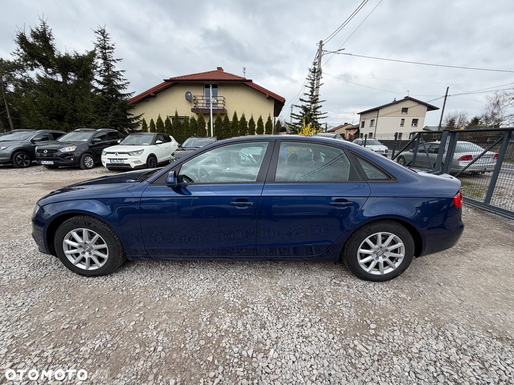 Audi A4 Limousine - 7