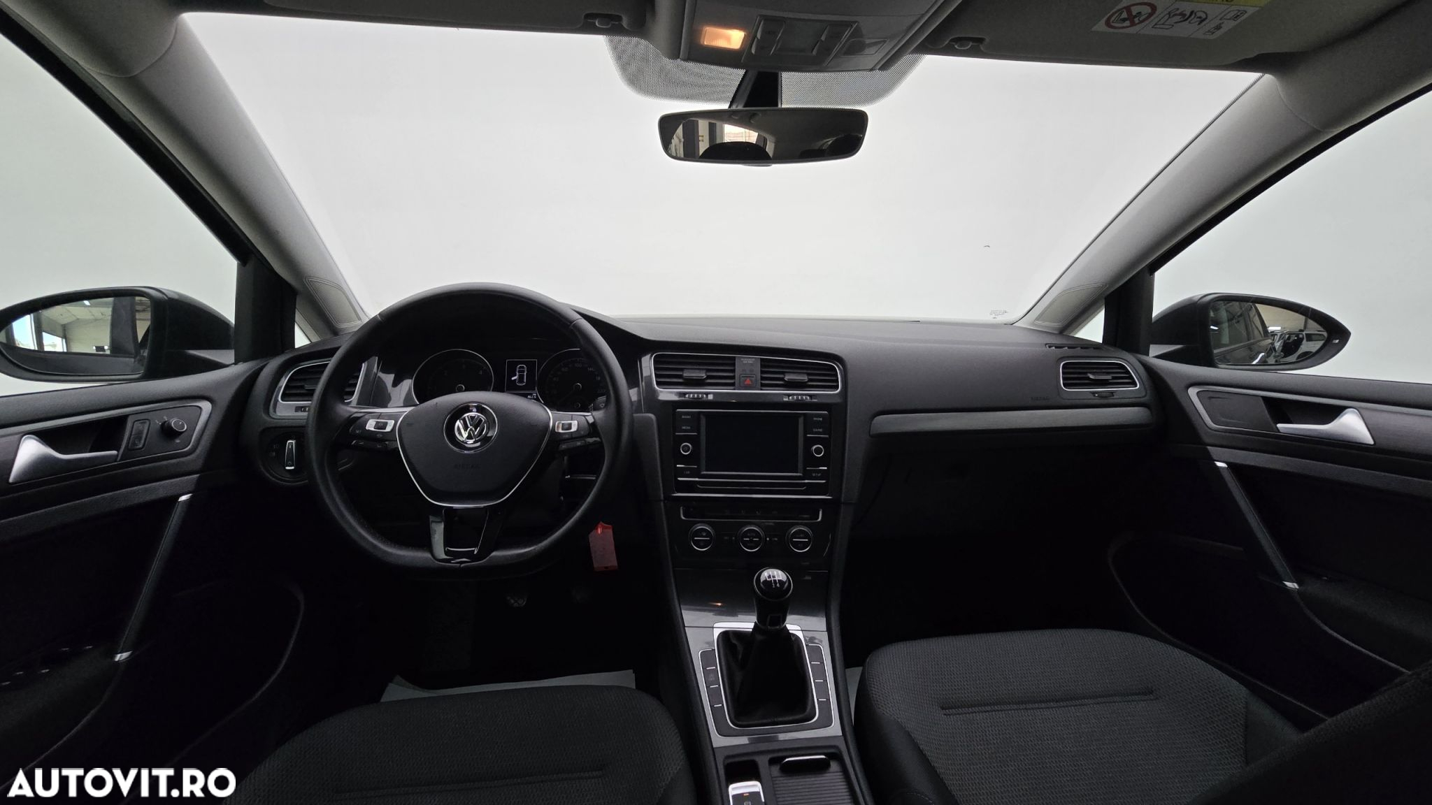 Volkswagen Golf 1.6 TDI Comfortline - 14