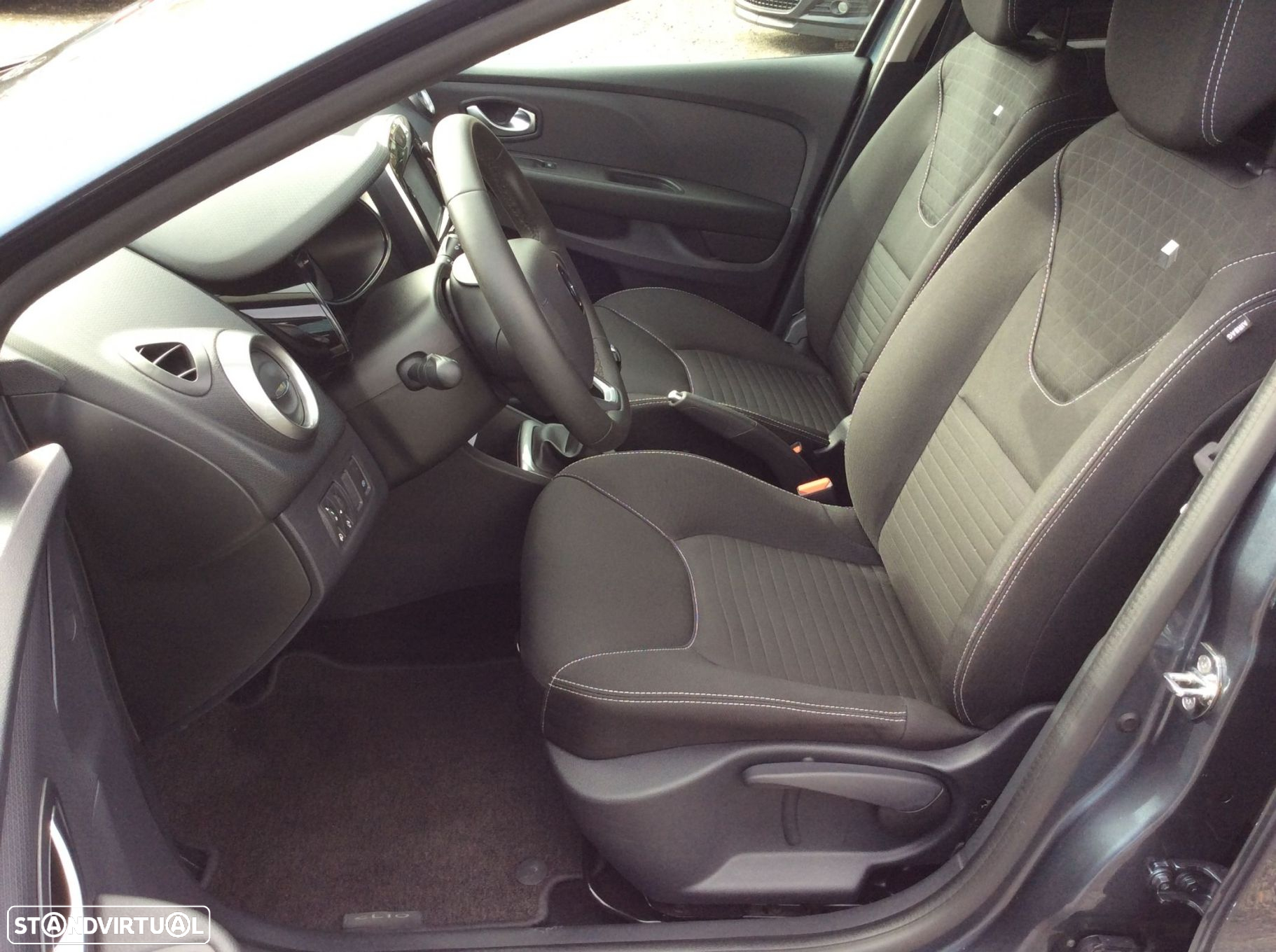 Renault Clio Sport Tourer 1.5 dCi Limited - 16